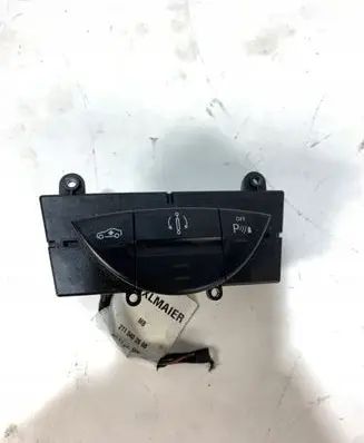 Mercedes-Benz E W211 Parking (PDC) sensor switch 2118217058