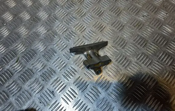 BMW 6 F12 F13 Slide rail for timing chain 7565243
