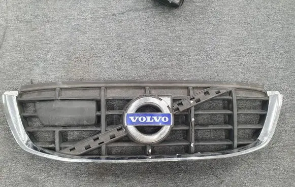 Volvo XC60 Front bumper upper radiator grill 30764559 31323000 31284338