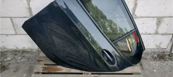 BMW 1 F40 Rear door