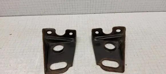 Opel Frontera B Radiator mount bracket