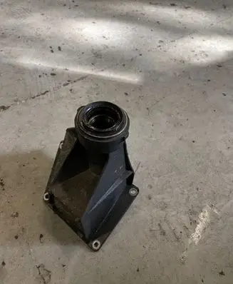 BMW X5 E53 Driveshaft support bearing bracket 7503120