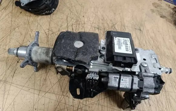 Steering wheel axle