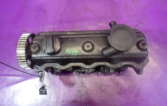 Volkswagen Transporter - Caravelle T4 Engine head 028103373N