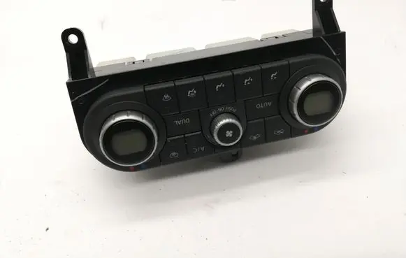 Nissan Qashqai Interior fan control switch 27500JD45B
