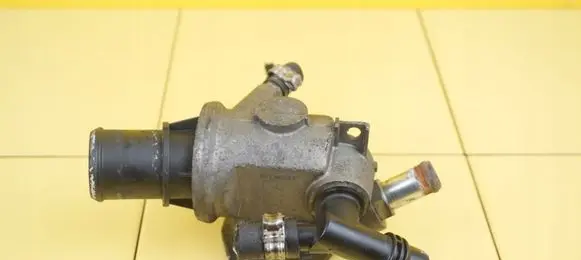 Alfa Romeo Giulietta Thermostat/thermostat housing 55227056 23SP12