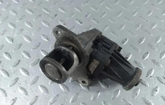 Renault Scenic III - Grand scenic III EGR valve 147105308R 50797503