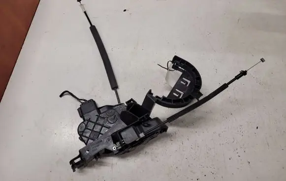 Jaguar XF X250 Rear door lock 8X2324995CE 7H5A26413AC