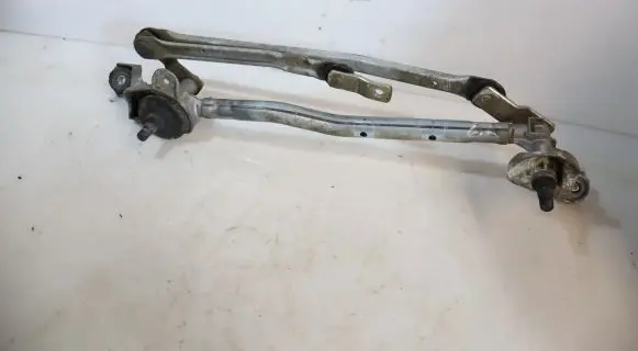 Nissan Note (E11) Front wiper linkage 