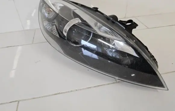 Volvo V40 Headlight/headlamp 31420008 7226200001 3000645644