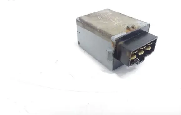 Opel Monterey Window wiper relay 8943760880