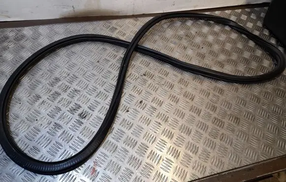 Audi Q3 8U Rear door rubber seal (on body) 