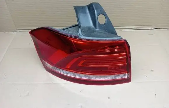 Volkswagen PASSAT B8 Rear/tail lights 3G9945311 195293