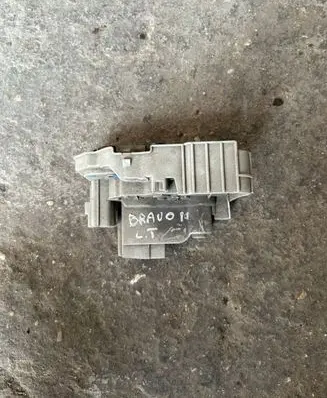 Fiat 500 Rear door lock