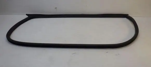 Peugeot RCZ Front door rubber seal YM18500080