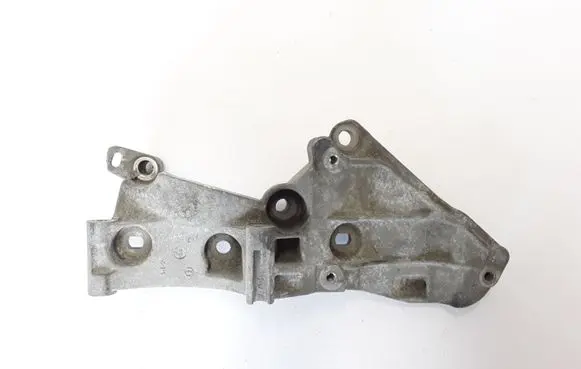 Renault Scenic II - Grand scenic II Generator/alternator bracket 8200425034