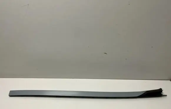 BMW X6 G06 Windshield trim 7465340