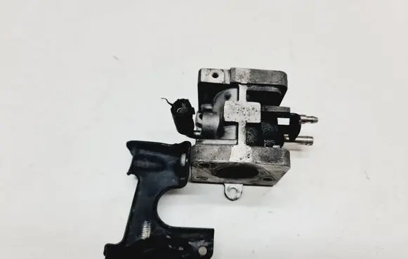 Audi A6 S6 C6 4F EGR valve 059131063D 137511033