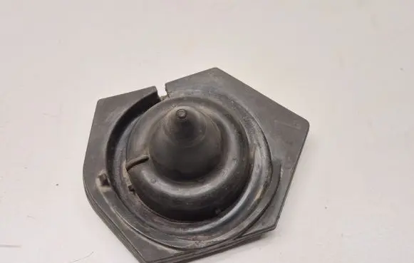 Renault Megane IV Rear coil spring rubber mount 552400003R