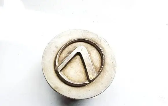Lexus IS 220D-250-350 Original wheel cap 