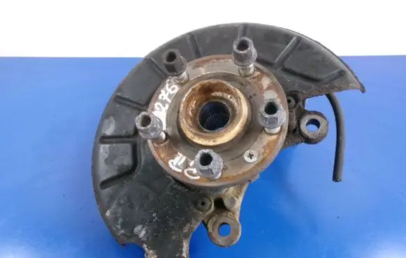 Volkswagen Tiguan Front wheel hub spindle knuckle