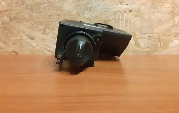 Mercedes-Benz E W210 Light switch 2105451404