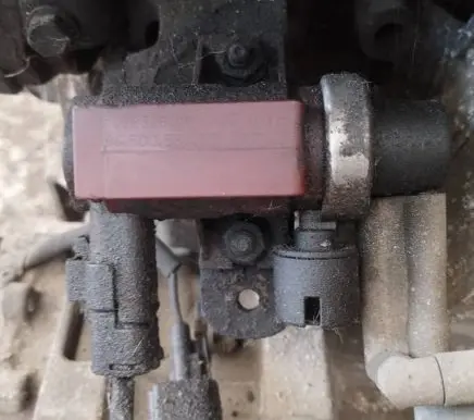 Volvo V50 Turbo solenoid valve 72832804 9650s8380
