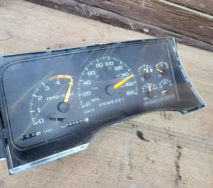 Chevrolet Tahoe Speedometer (instrument cluster) 16176841