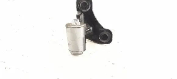 Mercedes-Benz C W204 Front door lower hinge A2047201737 2047201737