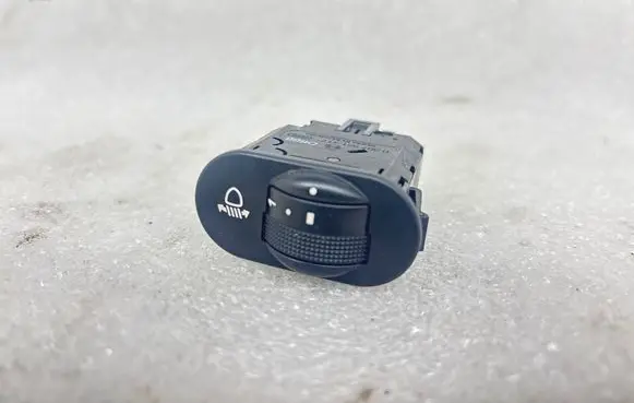Ford Mondeo Mk III Headlight level height control switch 0307851417