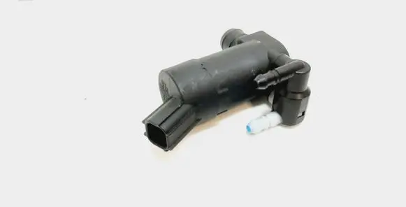 Volvo V70 Windscreen/windshield washer pump
