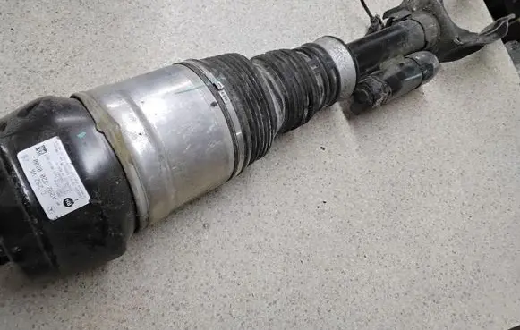 Mercedes-Benz GLE (W166 - C292) Air suspension front shock absorber A2923200800