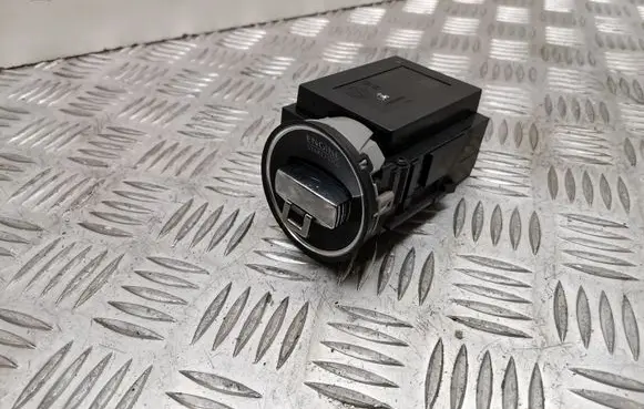 Volkswagen PASSAT B6 Ignition lock 3C0905843Q 12401801301142