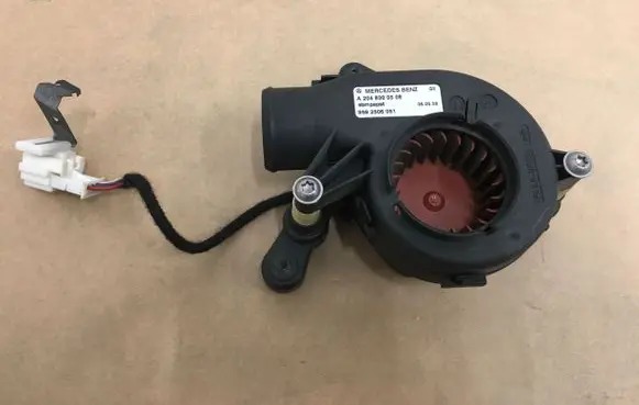 Mercedes-Benz C W204 Engine control unit/module fan A2048300508 9592506051