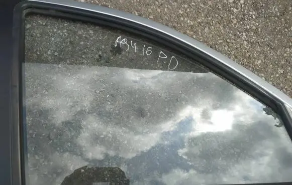 Hyundai Santa Fe Front door window glass four-door as2
