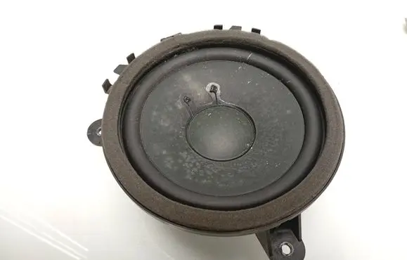 Volvo V70 Front door speaker 30657445