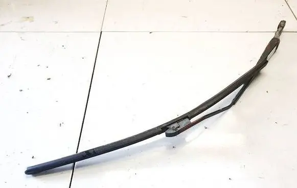Front wiper blade arm
