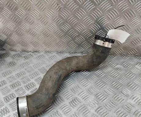 Mercedes-Benz CLS C218 X218 Intercooler hose/pipe A2045280682