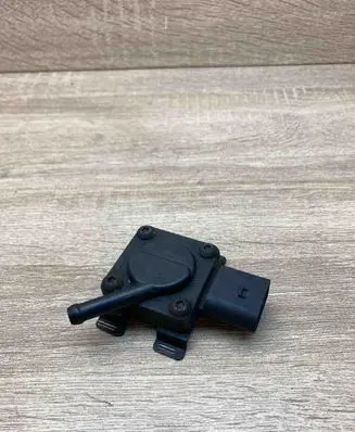 BMW 5 E60 E61 Exhaust gas pressure sensor 7789219 USED