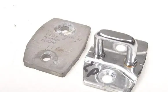 Rolls-Royce Wraith Front door lock loop/hook striker LEWY