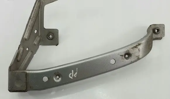 Mercedes-Benz Vaneo W414 Fender mounting bracket