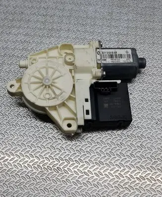 Renault Megane III Rear door window regulator motor 827310185R 966362200 91830200