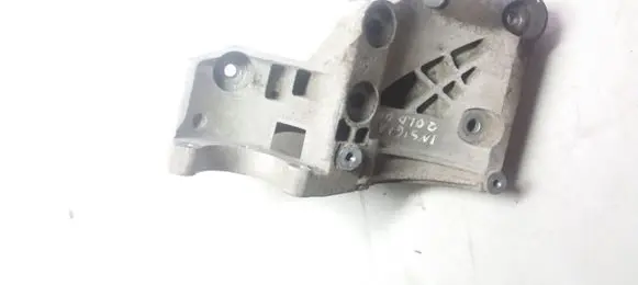 Opel Insignia A A/C compressor mount bracket 55562863 532274354
