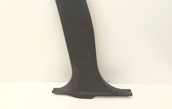 (B) pillar trim (bottom)