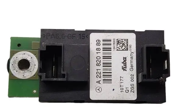 Mercedes-Benz S W221 Aerial antenna amplifier A2218201889