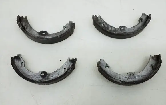 Mercedes-Benz CLS C219 Handbrake/parking brake pads A2304200320