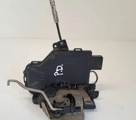Audi A6 S6 C5 4B Front door lock 4B1887016B