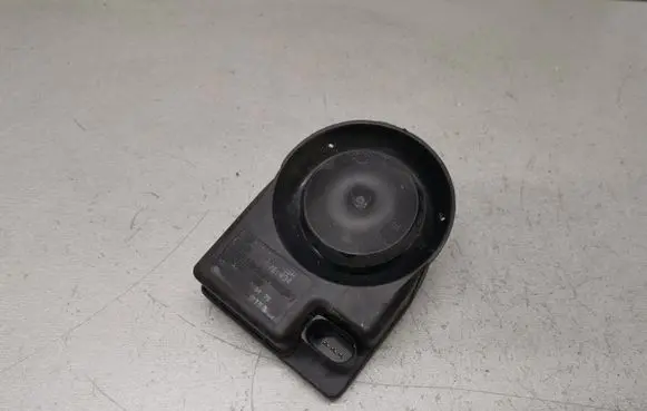 Volkswagen Touareg I Alarm system siren 