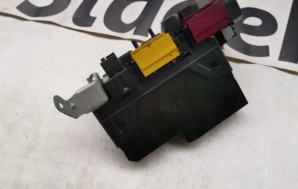 Mercedes-Benz E W212 Fuse module 5DK00962037 2125453032 A2125453032