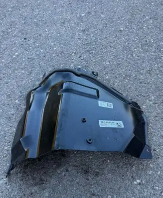 Jeep Grand Cherokee WL Other engine bay part 68411340AE